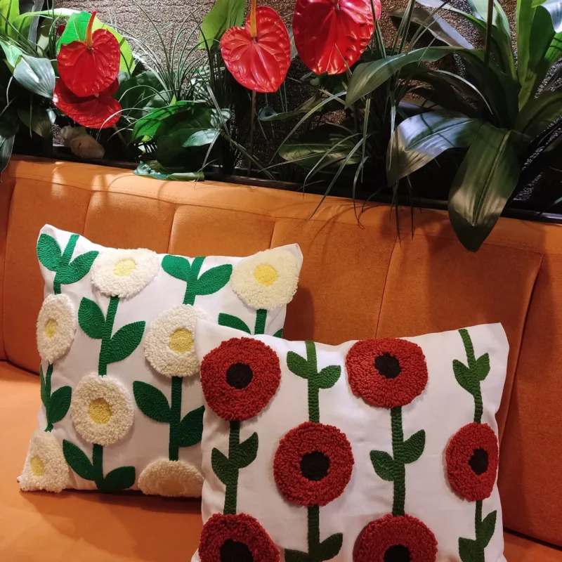 Punch Needle Daisy Pillow
